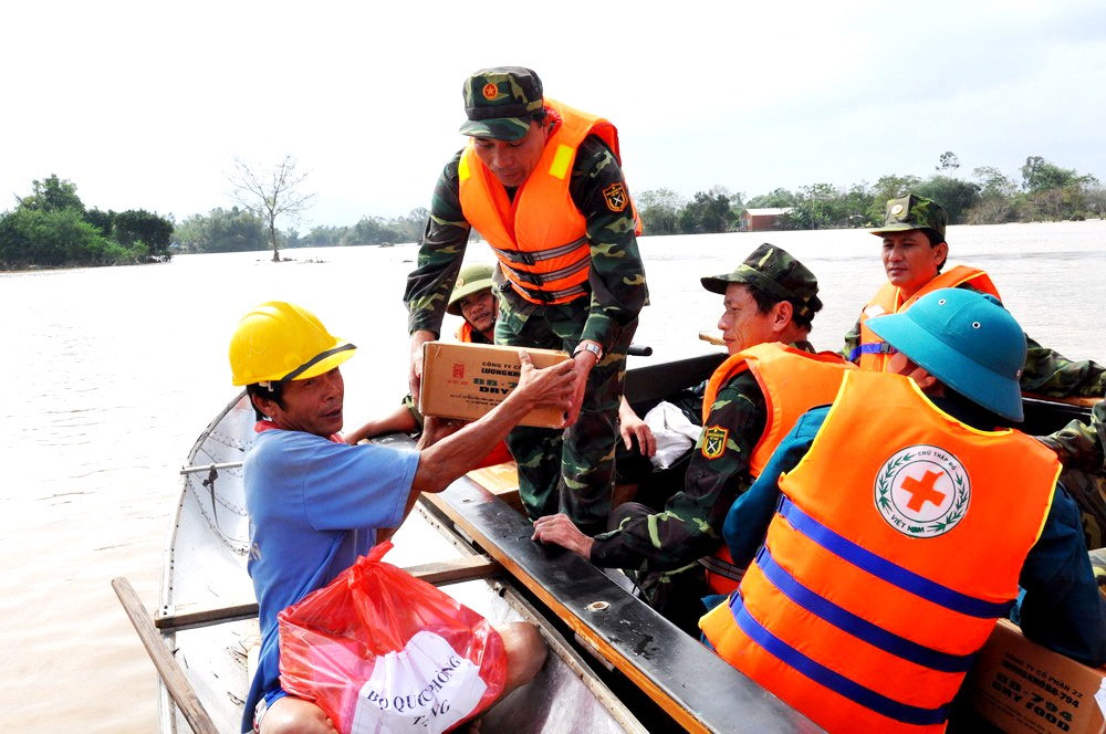 Mỗi địa phương một “chiến trường”
